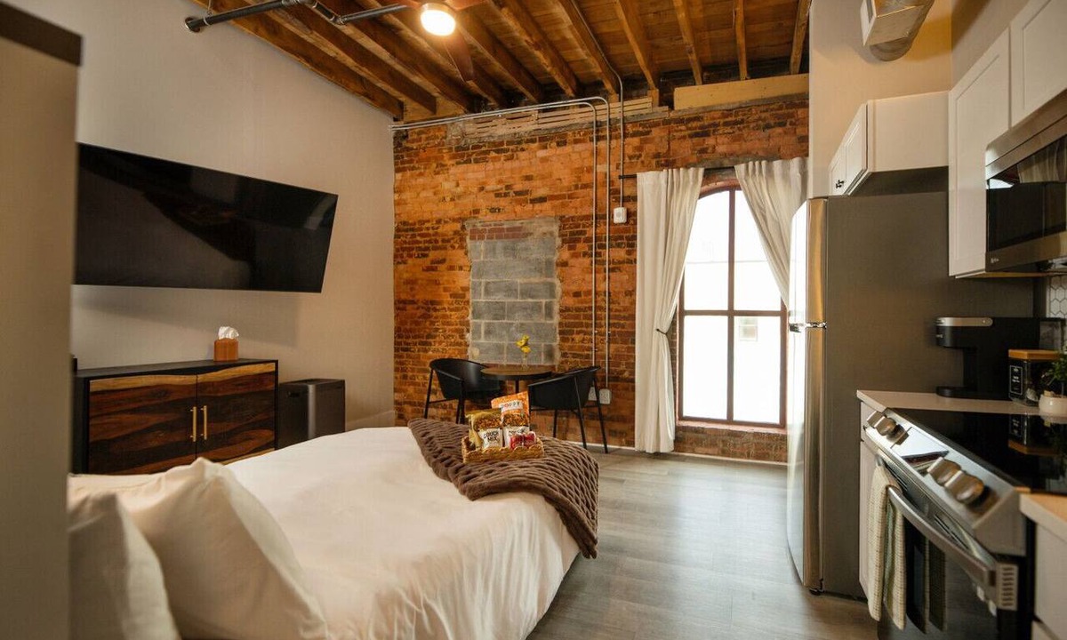 Jonesville Apartment | Studio Suite Downtown Elkin Yadkin Valley