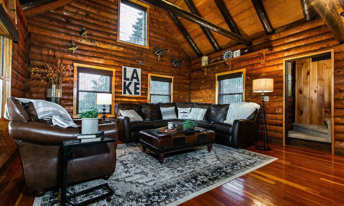 Apple River Cabin | Stunning Log Cabin with amazing views at Apple Canyon Lake, Perfect Location