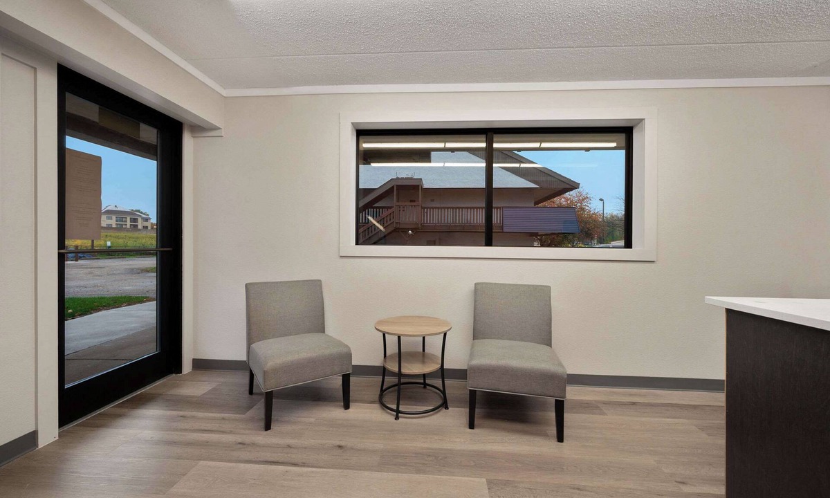 Peoria Hotel | Suburban Studios Peoria