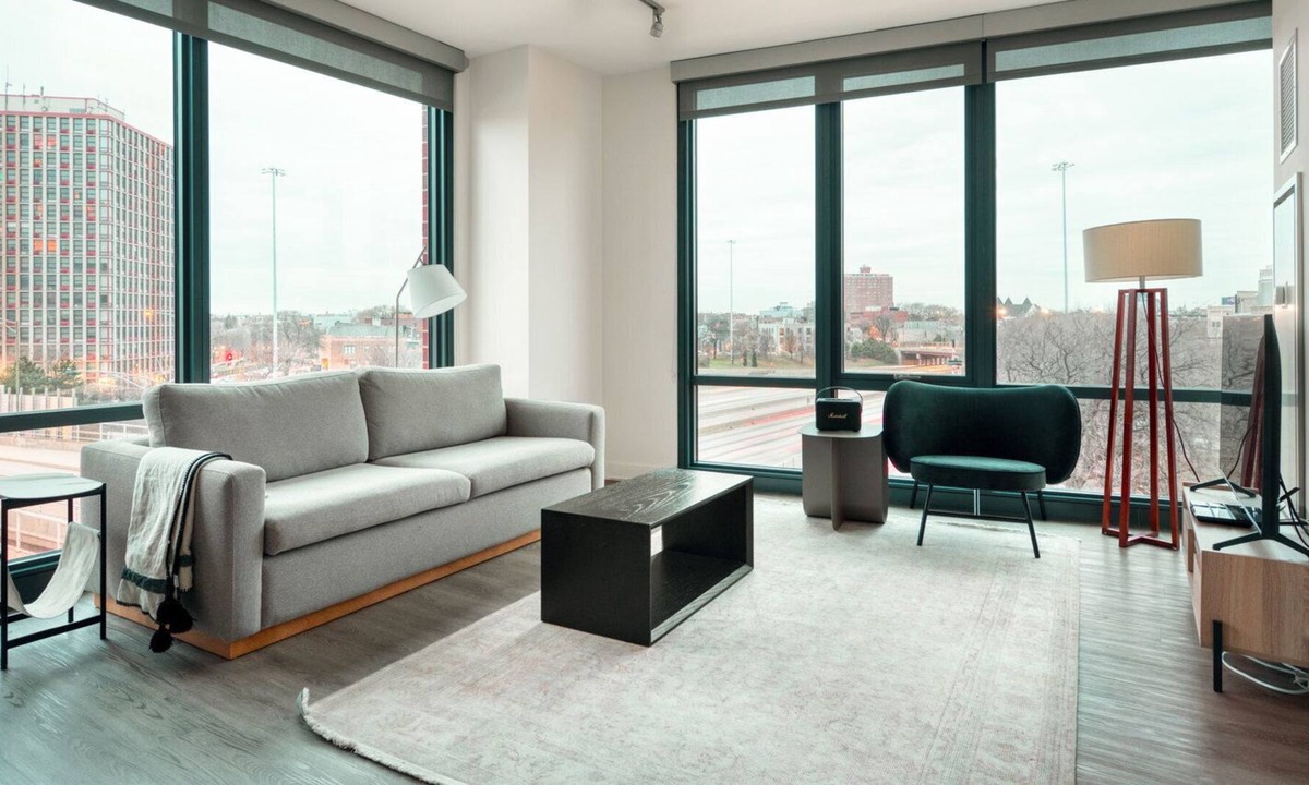 River West Apartment | Sunny River West 1BR w/ Rooftop & Gym, steps to Blue Line, by Blueground