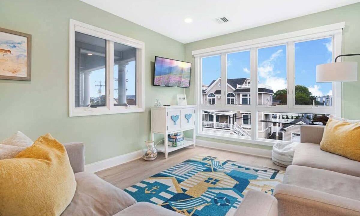 Stone Harbor Condo | Sunset Escape Dock, Dine & Sunset Views