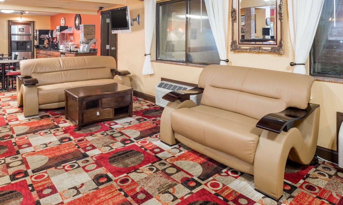 Jacksonville Hotel | Super 8 by Wyndham Jacksonville