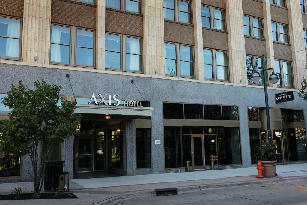 Moline Hotel | The Axis Moline Hotel, Tapestry Collection By Hilton
