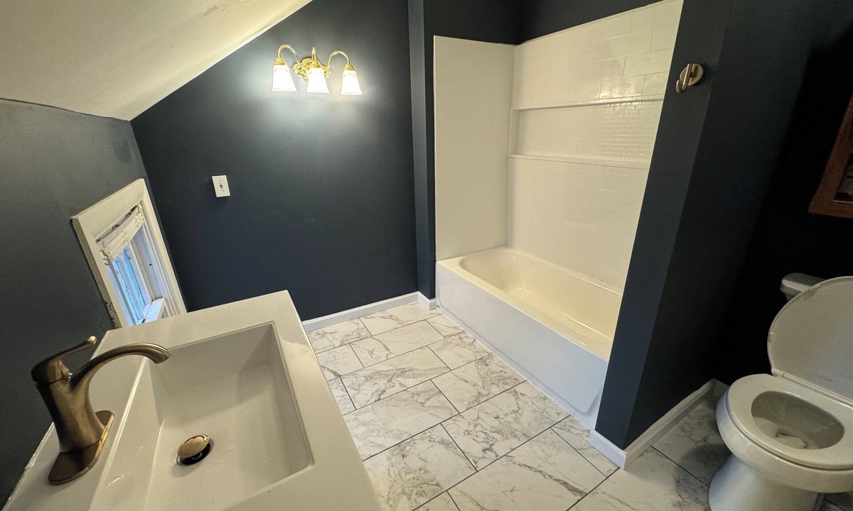 Fulton House | The Bly House