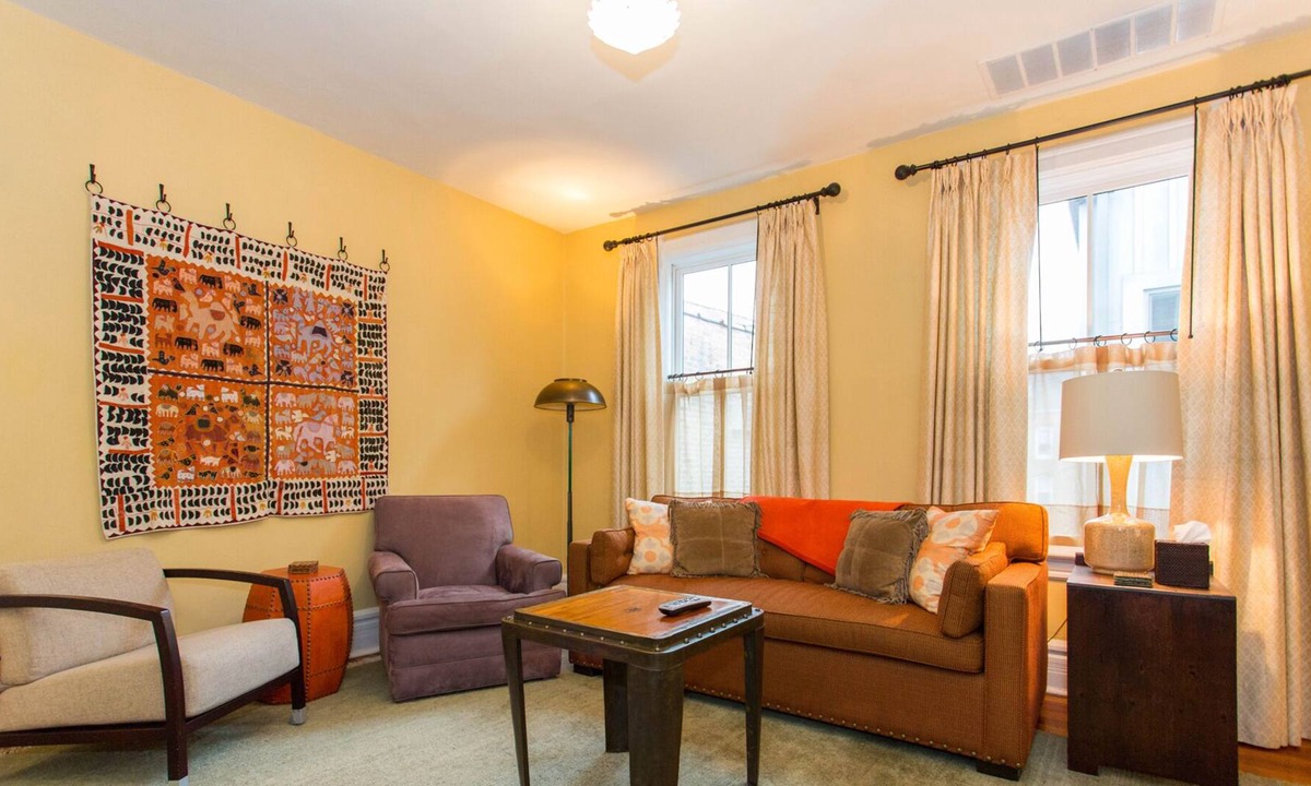 Bucktown House | The Bucktown House #2 - Heart of Bucktown/Wicker Park, 10 Min Uber to Mag Mile