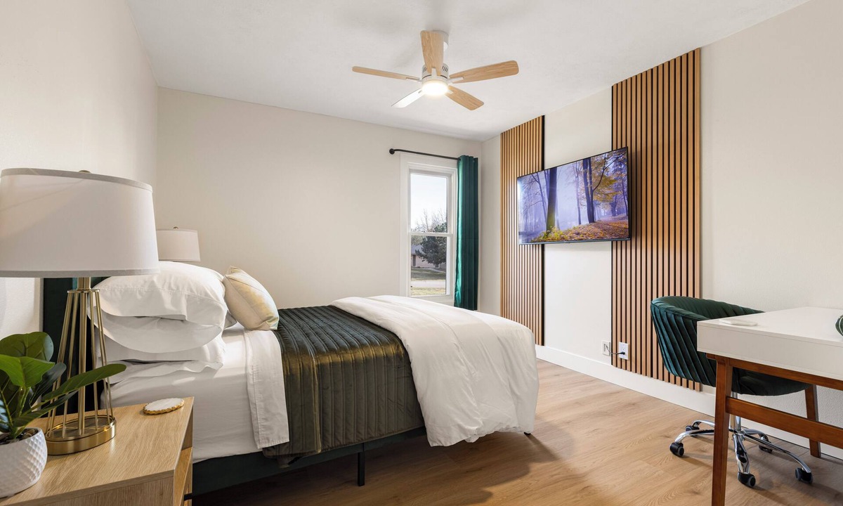 Loves Park Apartment | The Modern Haven-3 beds, excellent location in peaceful Loves Park