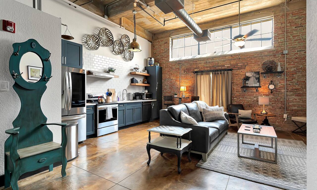 Brazos Condo | The Timeout at 203