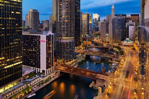 Kasa River North | Downtown Chicago