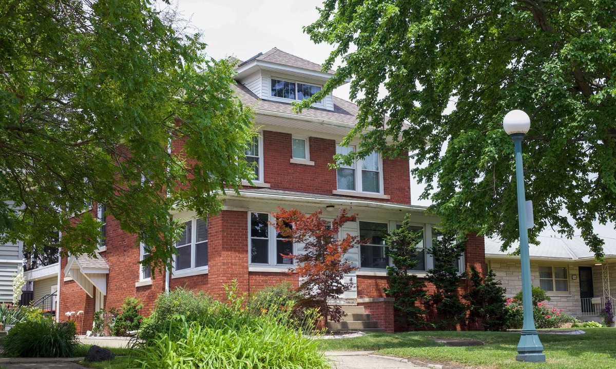 Champaign House | The White House, pet friendly home in downtown CU