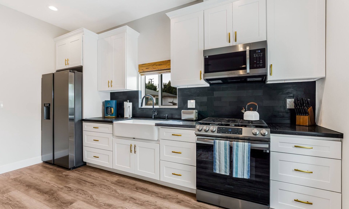 Camarillo House | This house is a 2 bedroom(s), 2 bathrooms, located in Camarillo , CA.