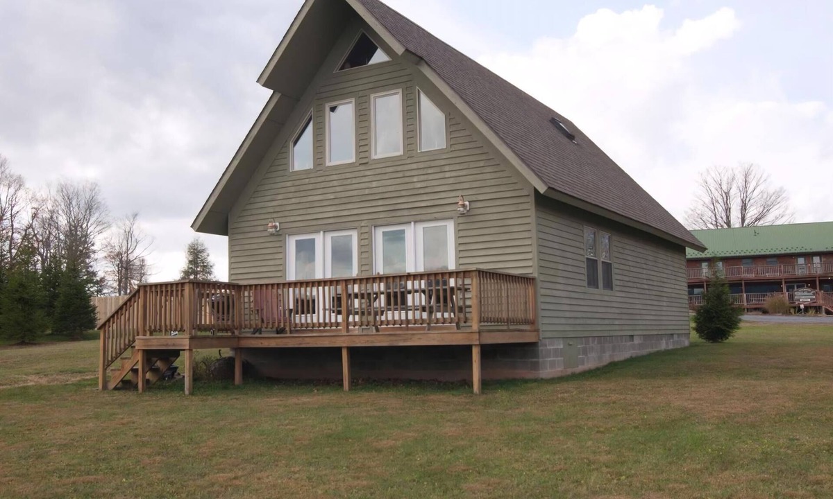 Davis House | Three Bears in the Valley