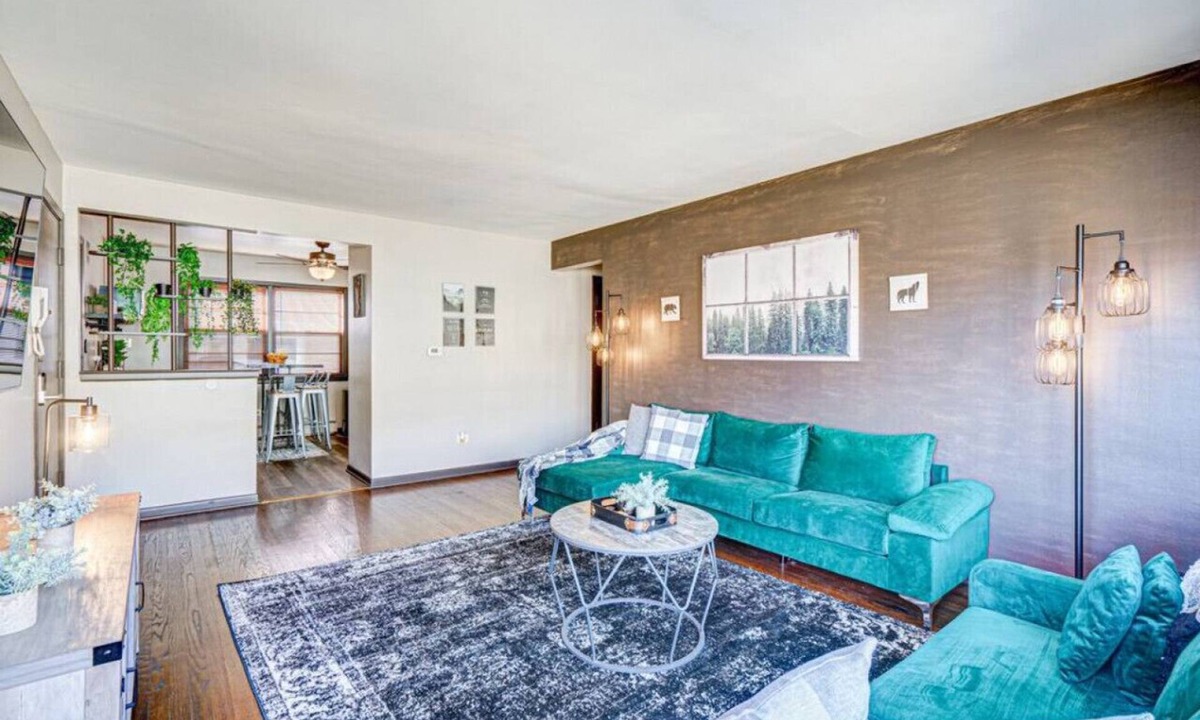 Elmwood Park Apartment | Top Rated Condo King Bed Safe Historic Location