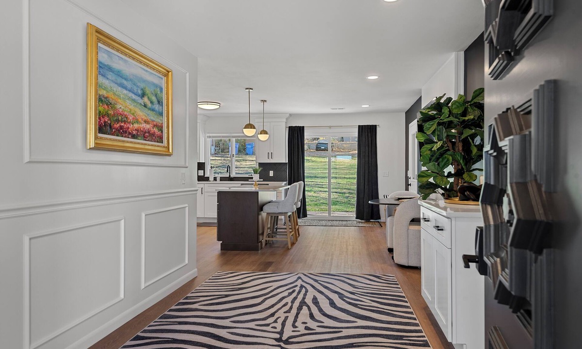 Petersburg House | Top-Rated Premier 3-Bedroom Spotless & Charming Home