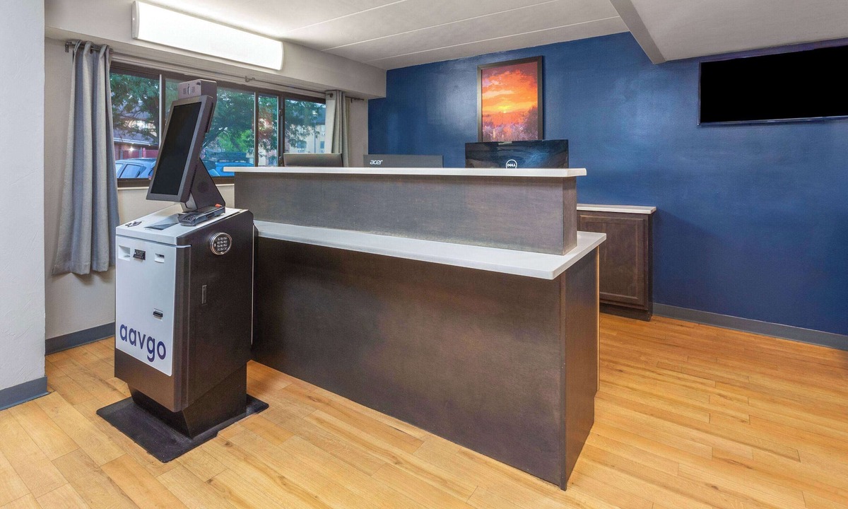 Peoria Hotel | Travelodge by Wyndham Peoria