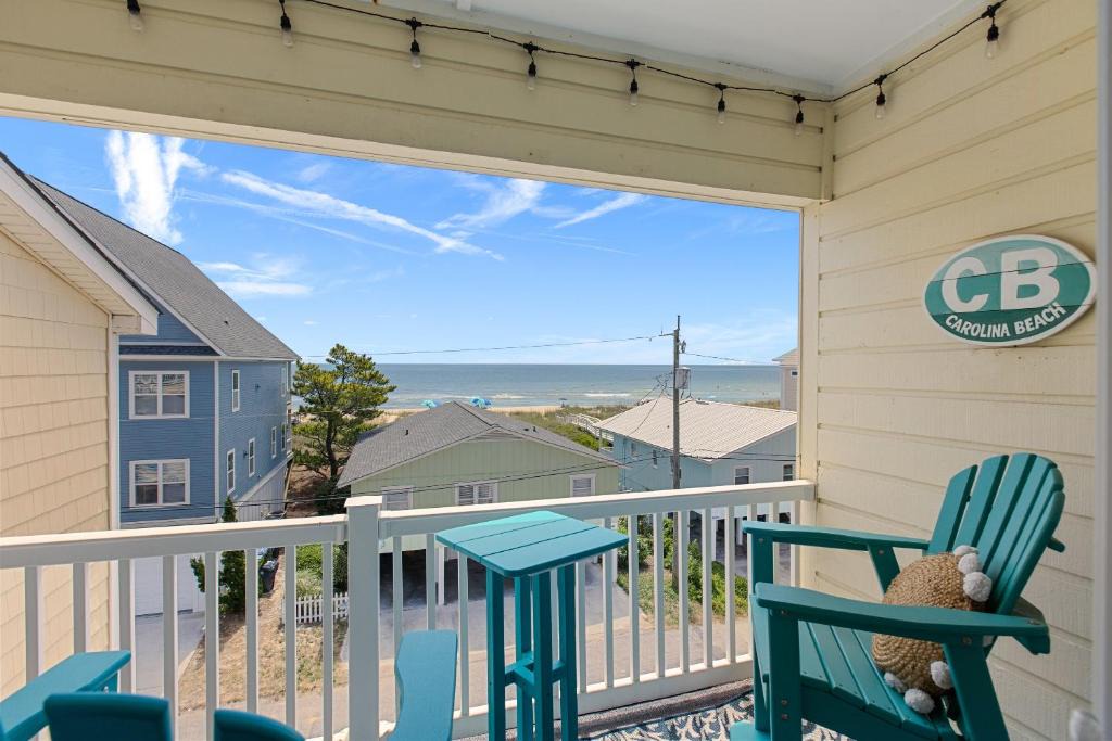 Wilmington Beach Apartment | Tropical Winds - Ferda Buoys