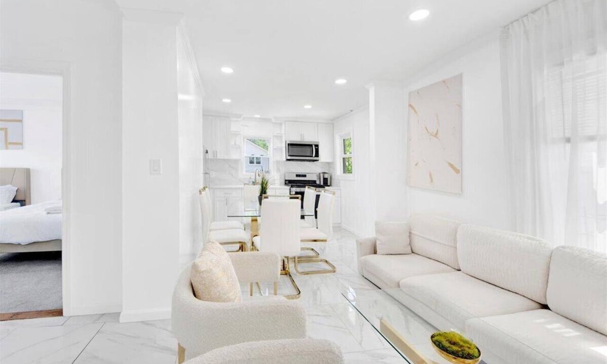 Bryn Mawr Apartment | Two Wash