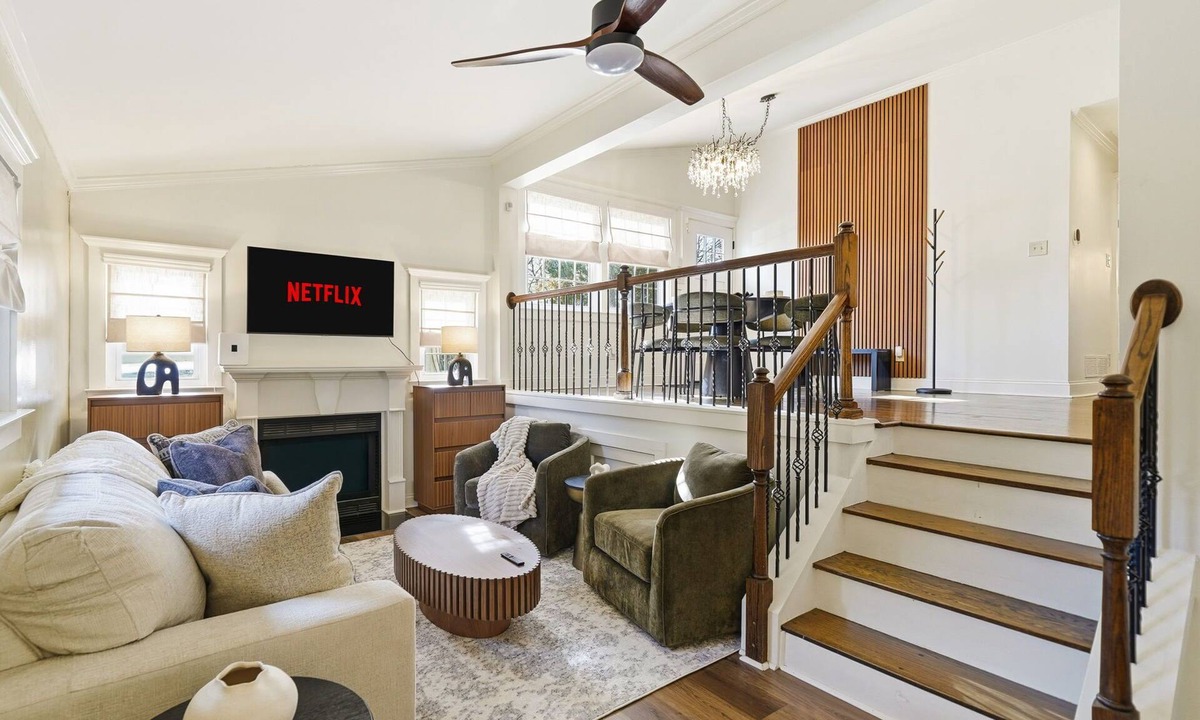 Buford Highway House | Upscale Retreat EV Charging Walk to MARTA