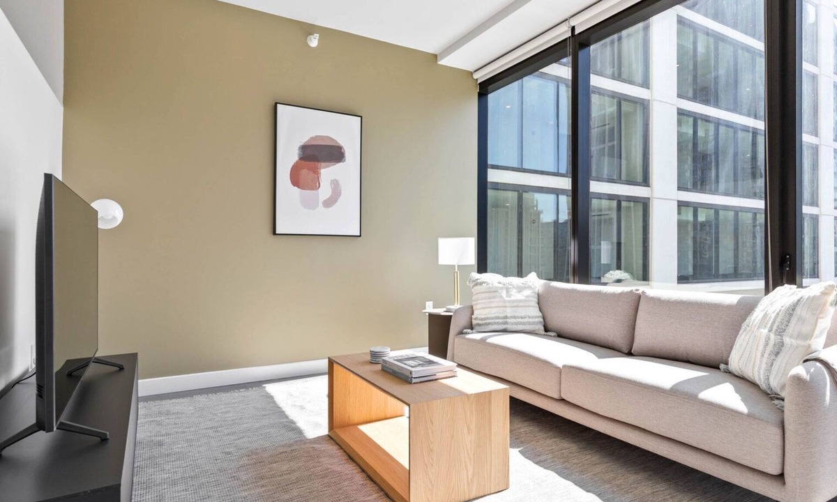 South Loop Apartment | Upscale South Loop 1BR w/Pool, Gym & Spa, nr Grant Park, by Blueground