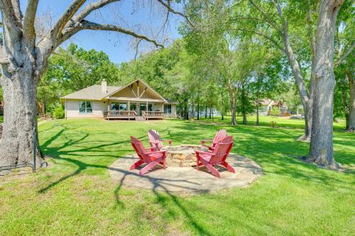 Log Cabin House | Views & Private Dock: Lakefront Eustace House!