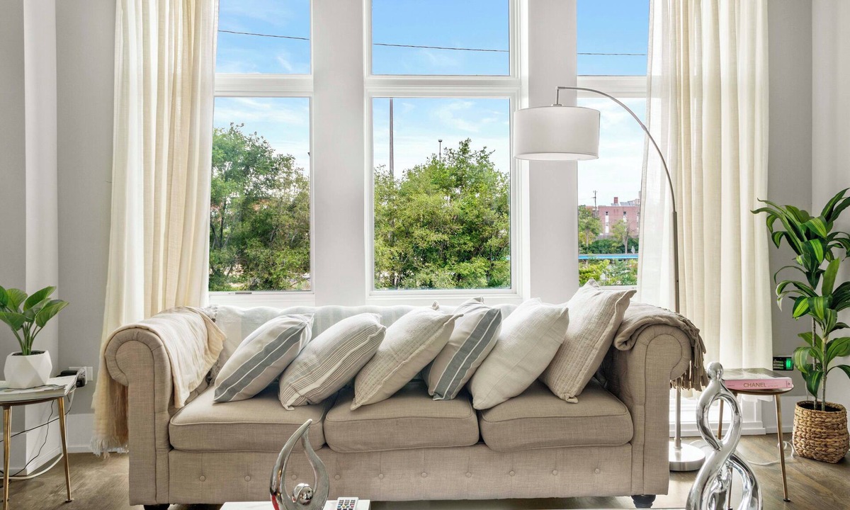 Tri-Taylor Apartment | Villa de Bonita Near Downtown Chicago