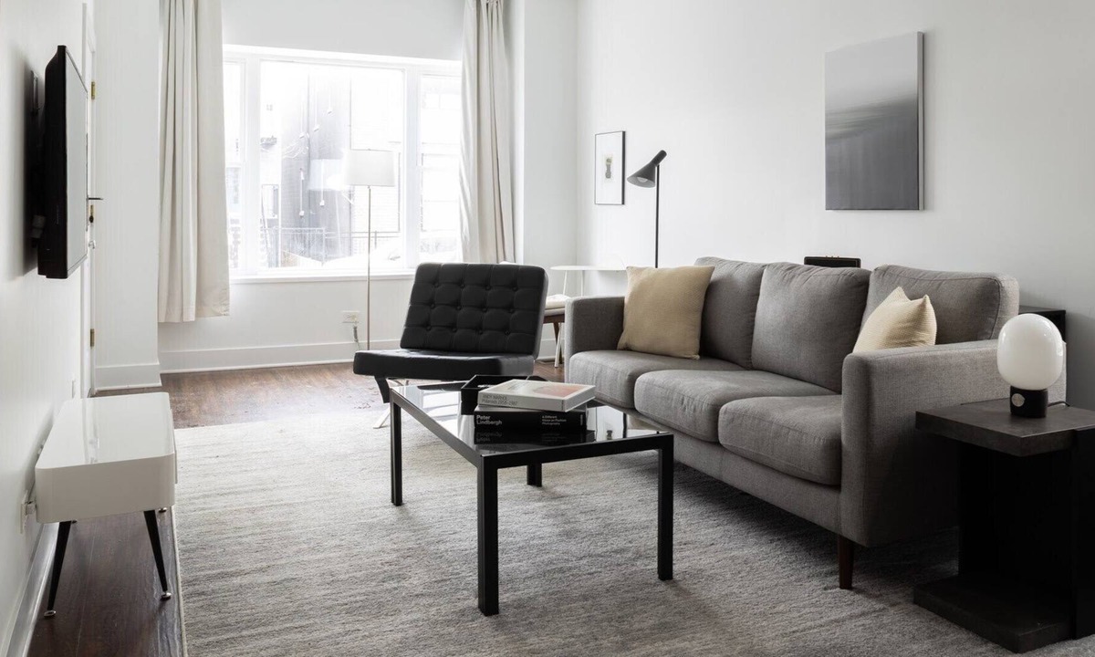 Wells Apartments St Chicago | Pilsen