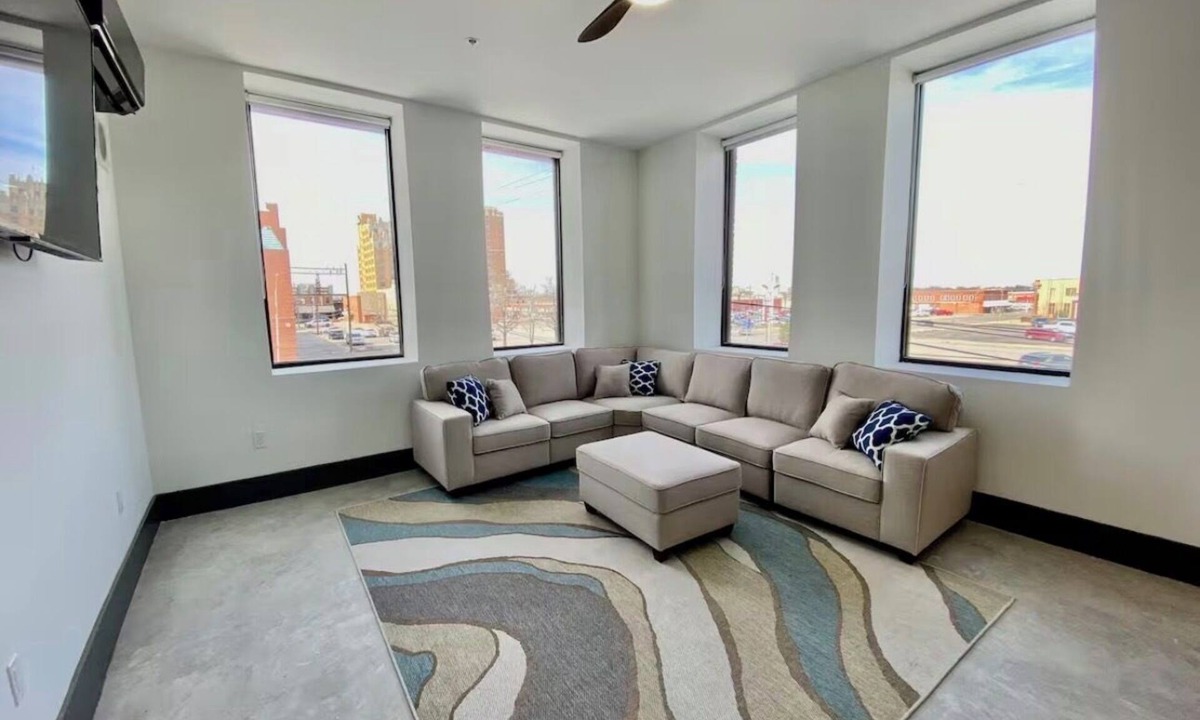 Enid Apartment | Walkable - Downtown Loft Unit 212 - Queen Bed