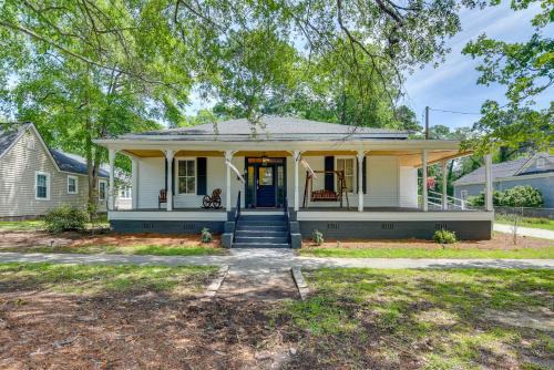 Cheraw House | Walkable Gem in Historic Dtwn Cheraw! Group Ready