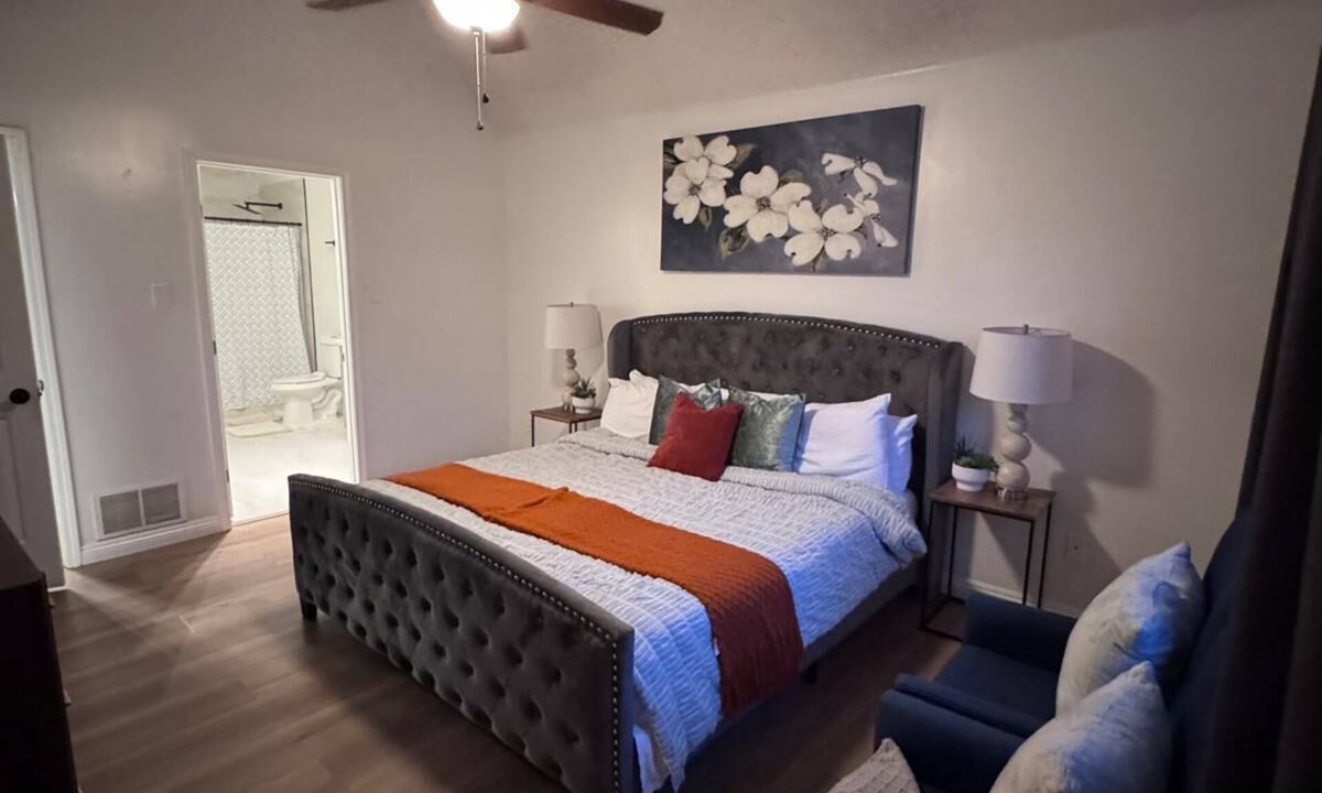 Olive Branch House | Warmth & Charming, Cozy 4BR Brick Home with Private Pool in Olive Branch
