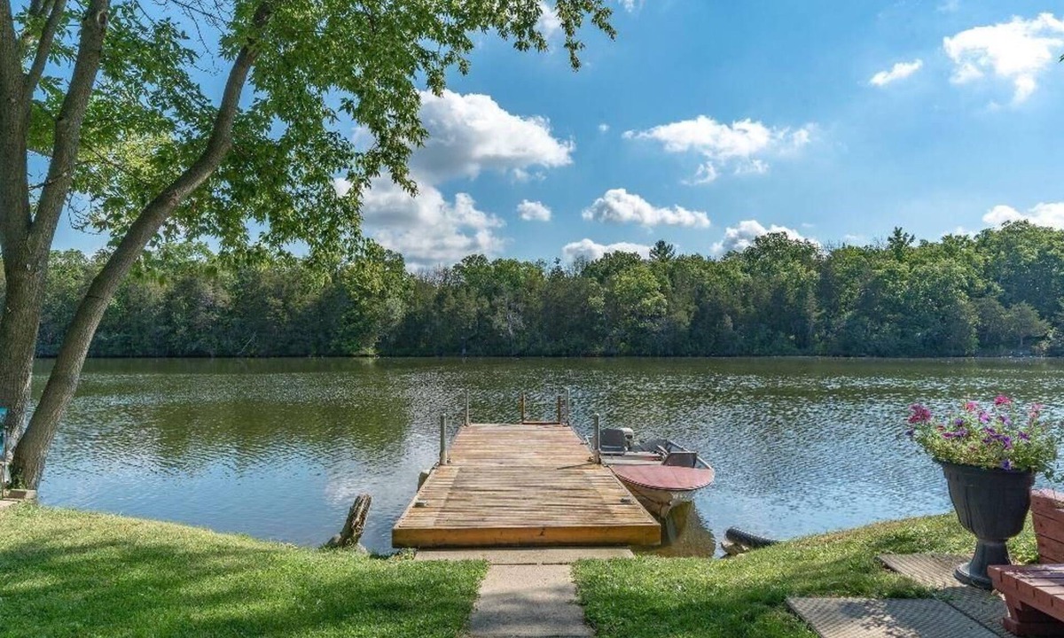 Quinte West House | Waterfront home in Quinte West