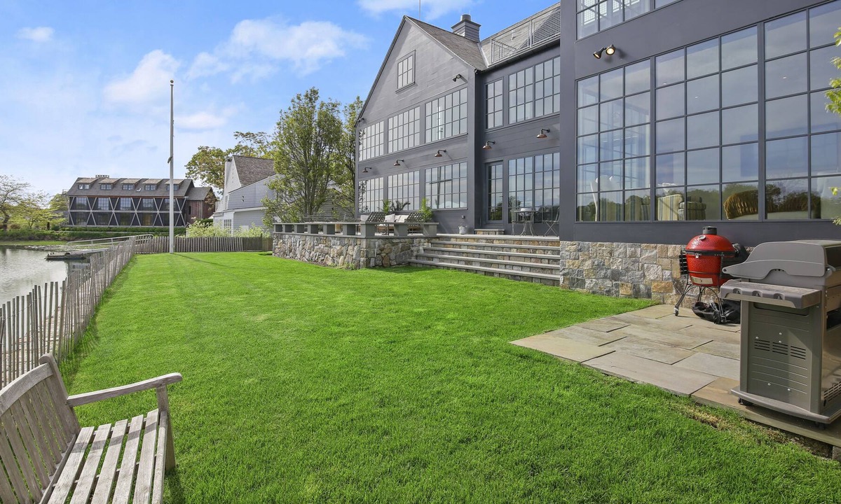 Rowayton House | Waterfront home in heart of Rowayton with dock and beach access
