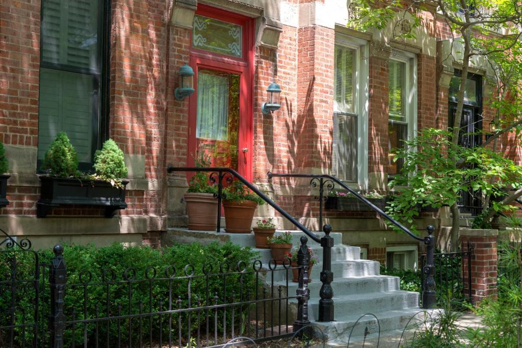 Mid-North District Apartment | webster house