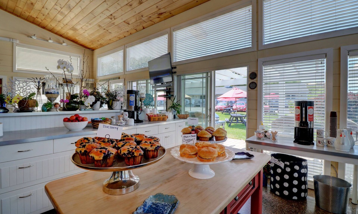 Moody Hotel | Wells-Ogunquit Resort Motel & Cottages