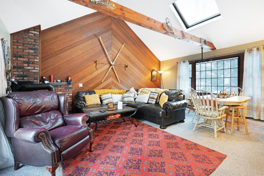 Jackson House | Whispering Brook Townhouse