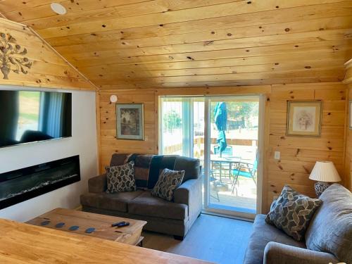 Madisonville House | Willow Tree cabin