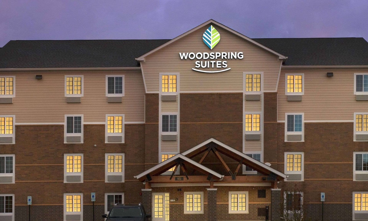 Darien Hotel | WoodSpring Suites Chicago Darien