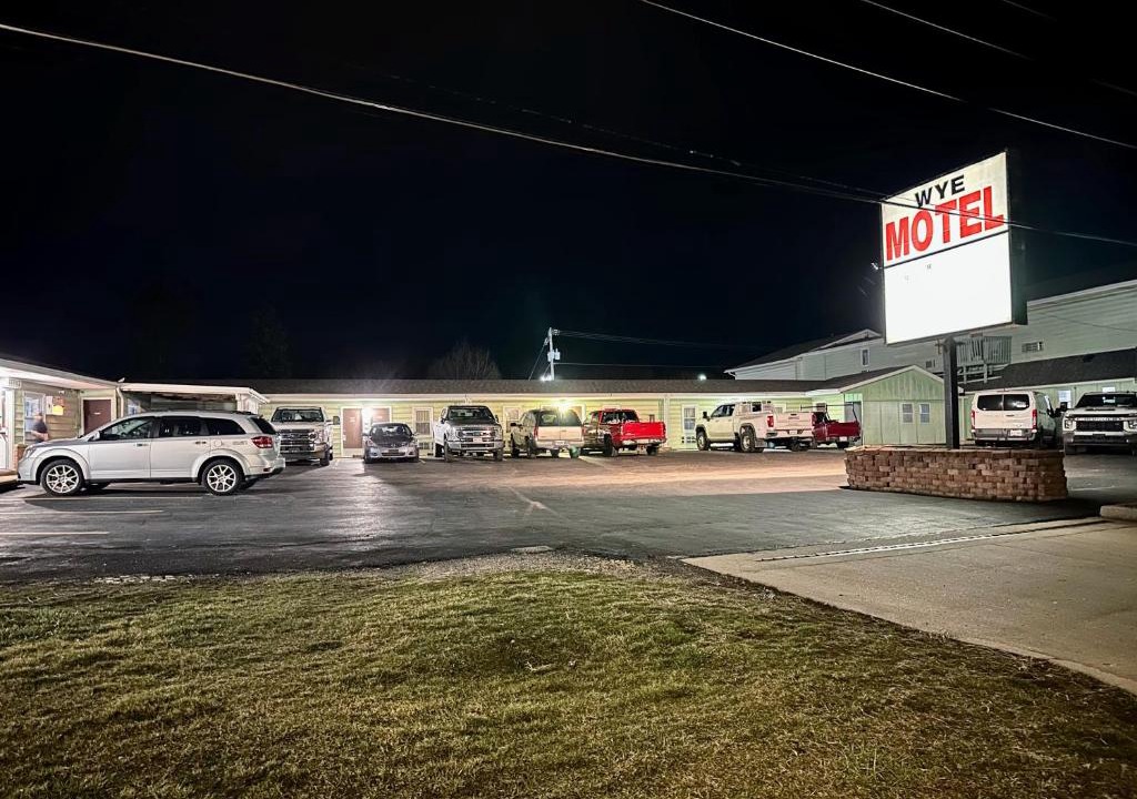 Clinton Hotel | Wye Motel