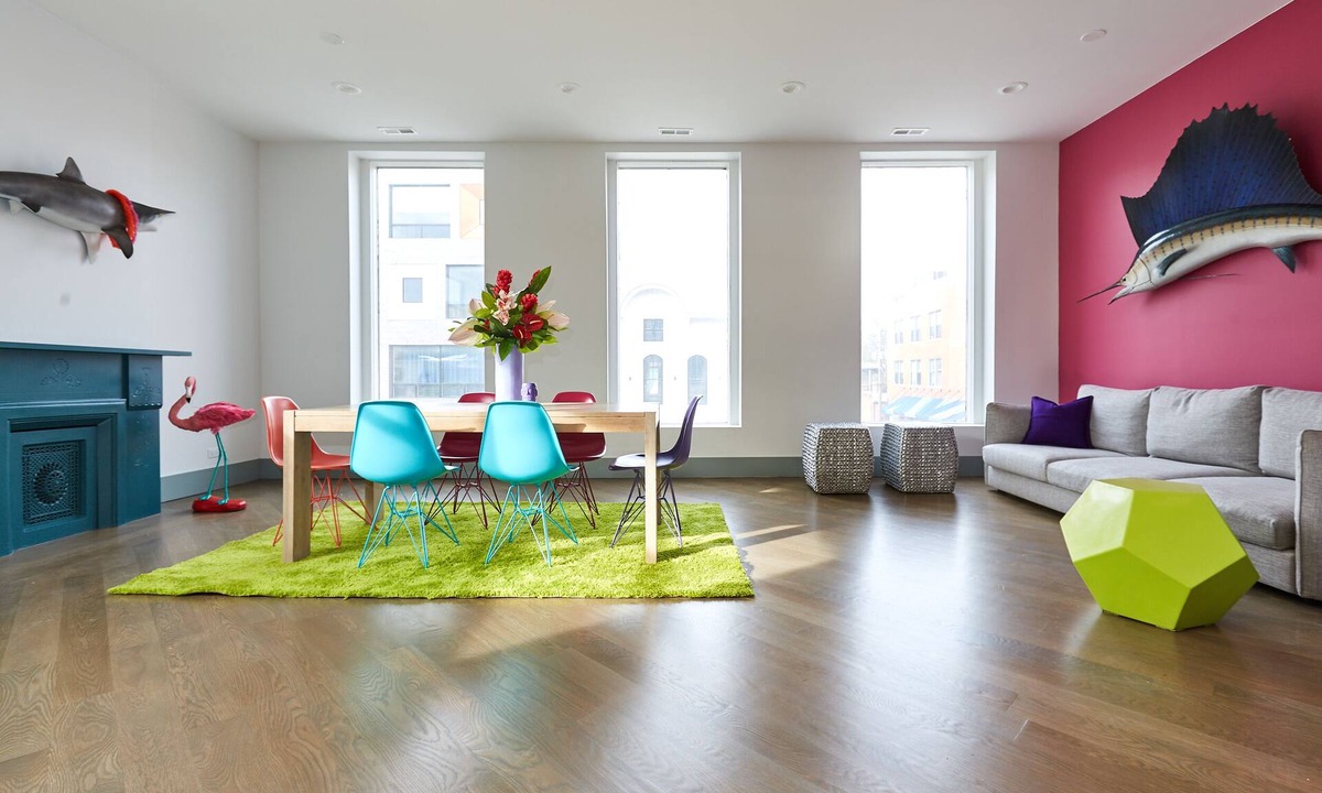Wicker Park Apartment | Your Chicago Tropical Oasis in the Heart of Wicker Park!