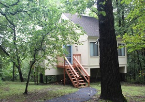 2 Bedroom + Loft, 2 bath house in The Galena Territory.