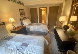 2 BR, 2 BA Galena Townhouse Near Downtown Shopping, Golf, Skiing, Hiking Trails!
