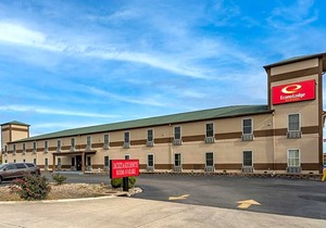 2-Star Hotel ∙ Econo Lodge Inn & Suites Granite City