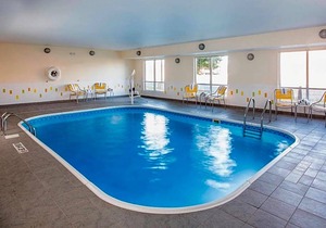 2-Star Hotel ∙ Fairfield Inn & Suites Peru