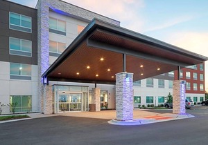 2-Star Hotel ∙ Holiday Inn Express & Suites - Bourbonnais East - Bradley, an IHG Hotel