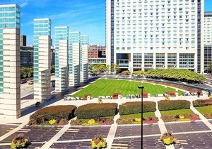 3 #3B - Modern 3 bedroom Condo - McCormick Place, Wintrust Arena, Chinatown