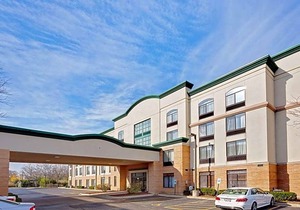 3-Star Hotel ∙ Wingate by Wyndham - Arlington Heights