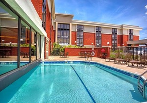 3-Star Hotel ∙ Drury Inn & Suites St. Louis - Fairview Heights