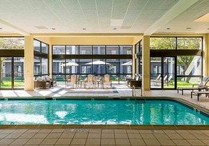 3-Star Hotel ∙ Courtyard by Marriott Chicago Naperville