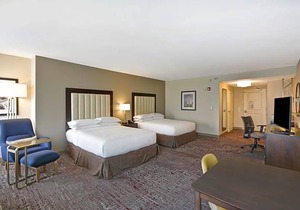 3-Star Hotel ∙ DoubleTree by Hilton Chicago Midway Airport, IL
