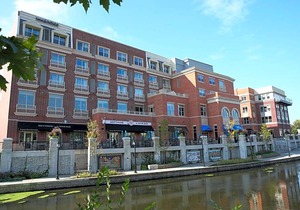 3-Star Hotel ∙ Hotel Indigo Naperville Riverwalk, an IHG Hotel