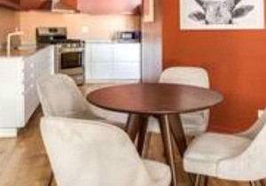 858 - 2N BEAUTIFULLY remodeled flat downtown - New Furniture!