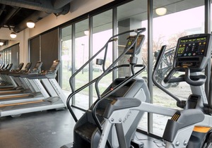 Amazing Medical District 2BR w/ Gym & W/D, 1 block to L, by Blueground